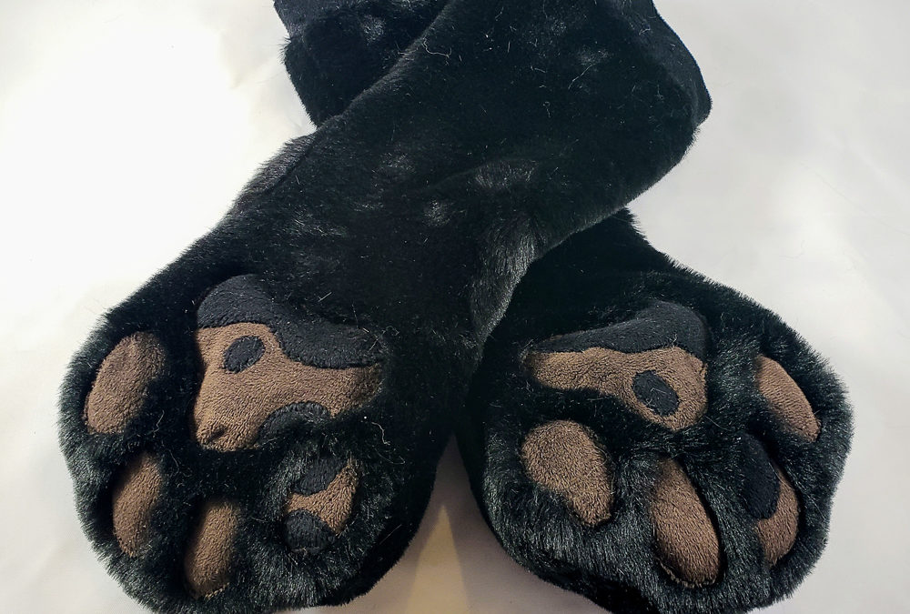 Black & Brown Mitten Paws