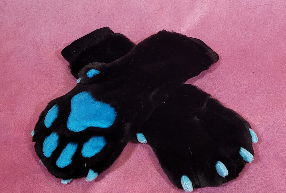Black & Blue Mitten Paws