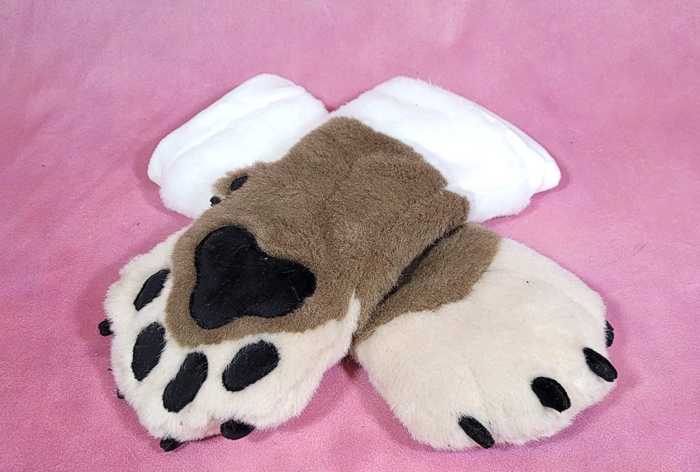 Tan & White Mitten Paws